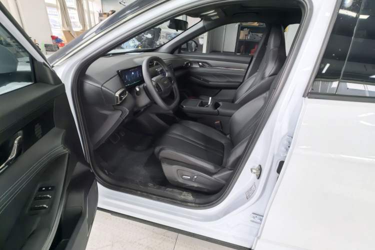 Used Dongfeng Aeolus L7 New Energy 2025 518 Zongxiang Trim