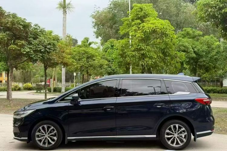 Used BYD Song MAX 2021 Upgraded Model 1.5T Automatic Flagship Version with 6 Seats Exterior 4