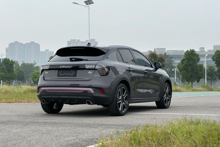 Used Lynk & Co 02 2022 2.0T DCT Shine Pro Exterior 4