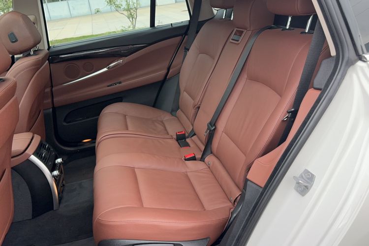 Used BMW 5 Series GT 2014 535i Leading Model
