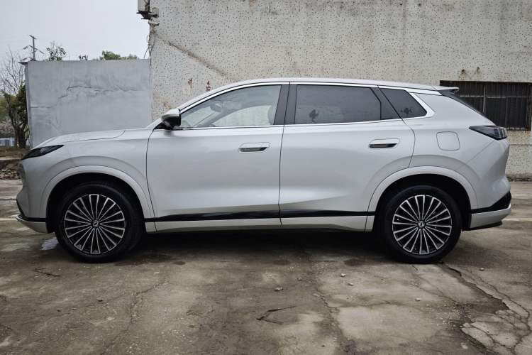 Used Dongfeng Aeolus L8 2025 Model 112KM Dream Edition Exterior 2