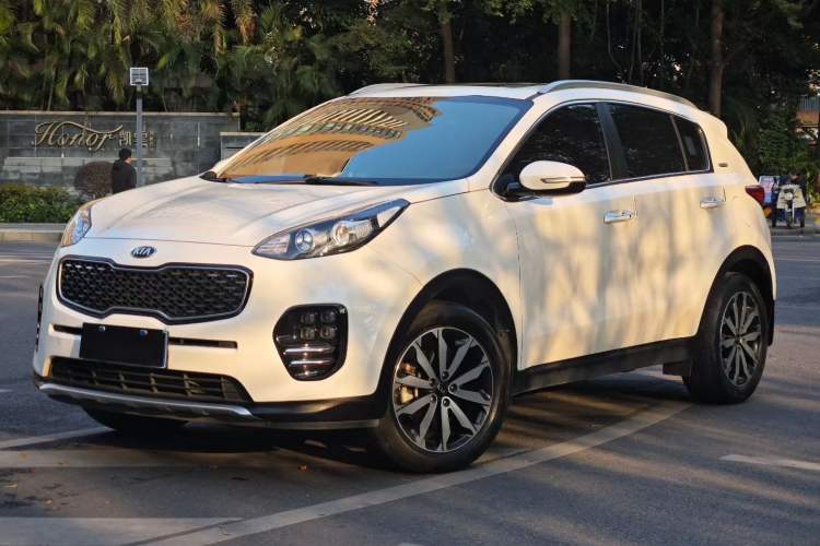 Used Kia KX5 2017 1.6T Automatic Two-Wheel Drive 15th Anniversary Special Edition DLX Exterior 1