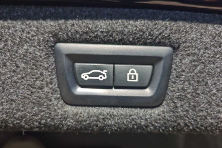 Used BMW 5 Series 2022 Restyled 530Li Leading Edition M Sport Package
