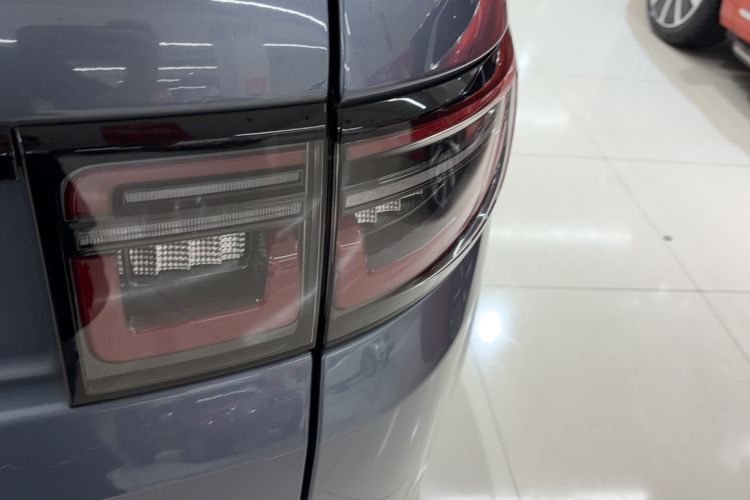 Used Land Rover Discovery Sport 2022 249 PS R-Dynamic S Performance Edition 5 Seats Exterior 6