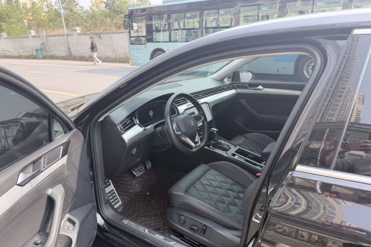 Used Volkswagen Magotan GTE Plug-in Hybrid 2022 GTE Luxury Model
