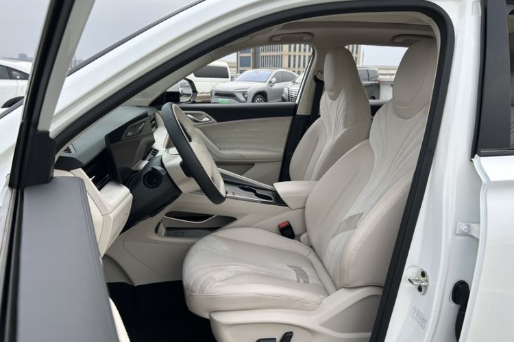 Used Roewe D5X DMH 2024 135 Tech Edition