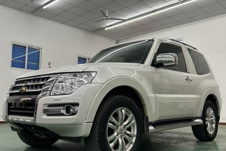 Used Mitsubishi Pajero 2018 V87 3.8L 3-Door GLS U.S.-Spec Model