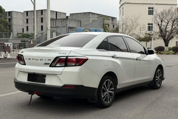 Used Venucia D60 2018 1.6L CVT Smart Connect Elite Edition
