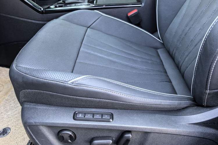 Used Volkswagen Passat 2024 280TSI Elite Edition
