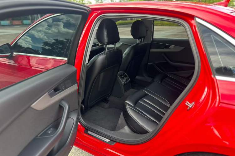 Used Audi A4L 2018 30th Anniversary Edition 40 TFSI Trendy Model
