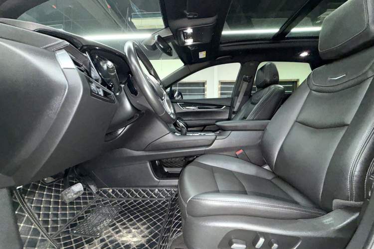 Used Cadillac XT5 2022 2.0T Two-Wheel Drive Luxury Version