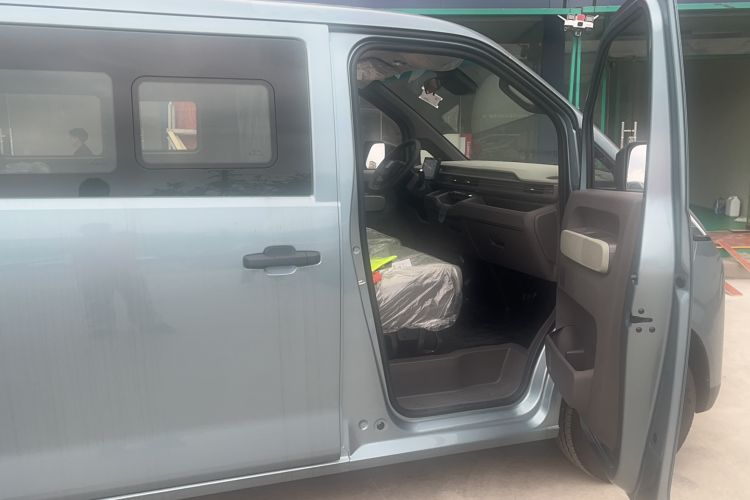 Used Farizon Xingxiang V 2025 V8E Functional Edition—Smart Edition, 350km Exterior 13