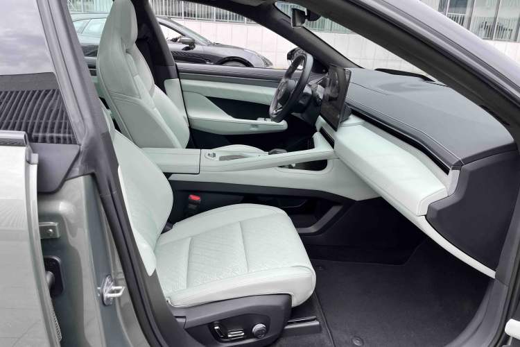 Used Zeekr 001 2024 WE Edition 100 kWh Rear-Drive