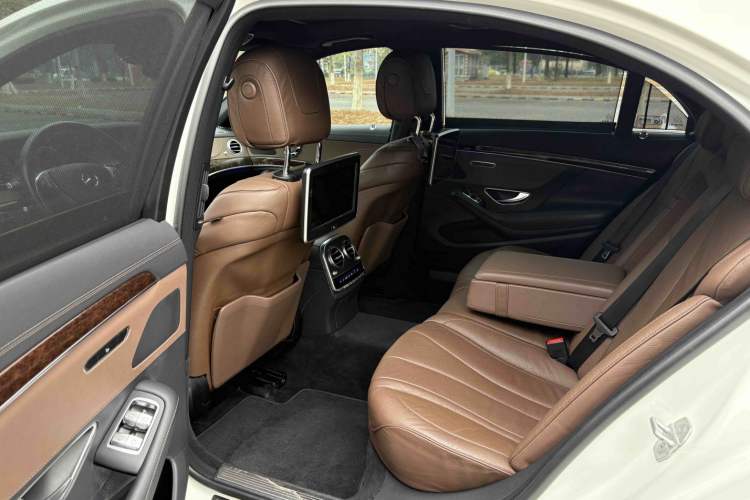 Used Mercedes-Benz S-Class 2016 S 320 L Business Model Interior 3