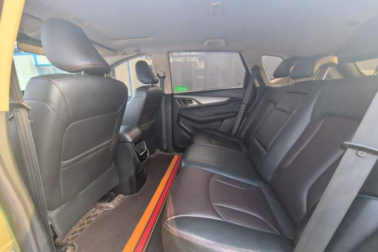 Used Baojun 560 2015 1.8L manual luxury version
