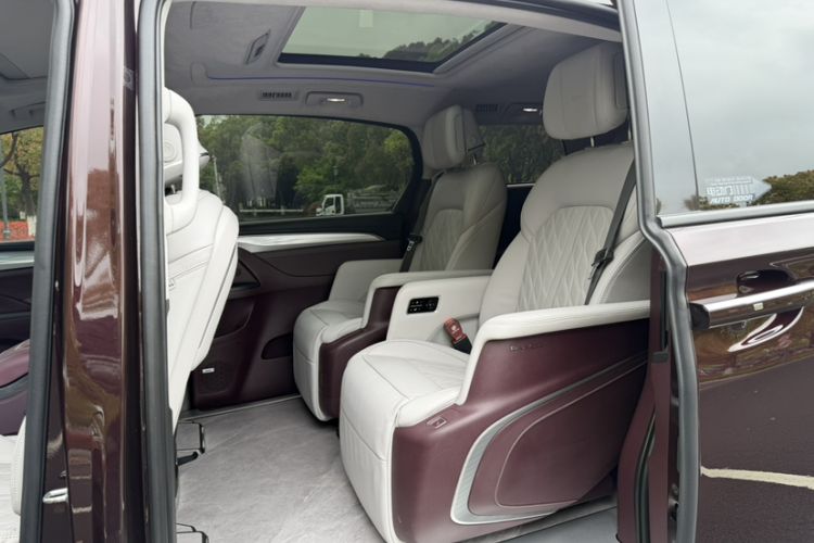 Used Buick GL8 2022 Avenir Aivia Six-Seat Deluxe Edition Interior 3