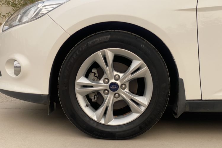 Used Ford Focus 2012 Hatchback 1.6L Manual Fashion Edition
