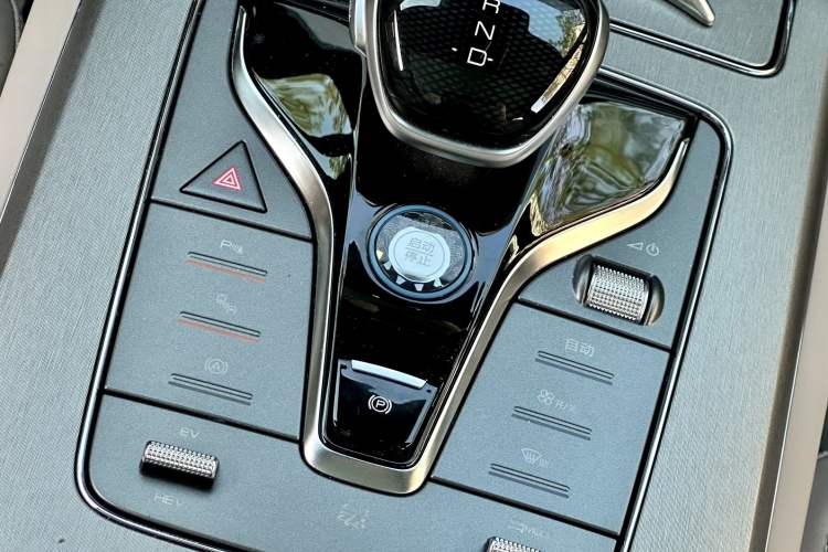 Used BYD Tang New Energy 2024 DM-i Glory Edition 112KM Flagship Model