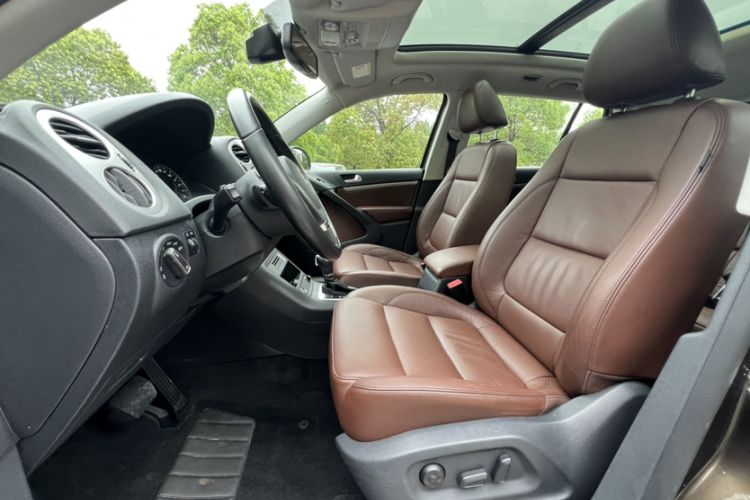 Used Volkswagen Tiguan 2015 1.8TSI Automatic Two-Wheel Drive Luxury Model Interior 4