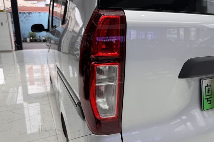 Used Wuling Zhiguang New Energy 2025 Comfort Model Exterior 7