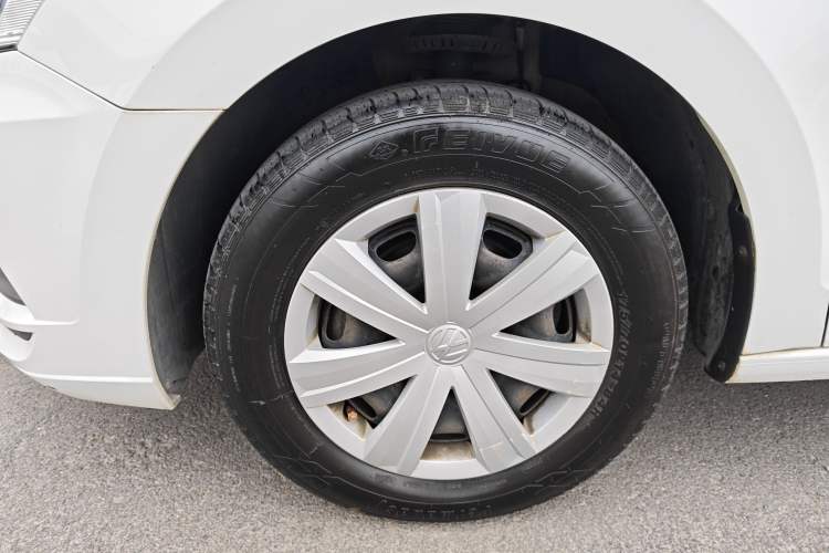 Used Volkswagen Jetta 2017 1.4L Manual Fashion Edition