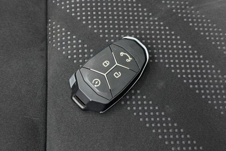 Used Lynk & Co 03 2020 03+ 2.0TD Automatic Performance Package Edition Interior 4