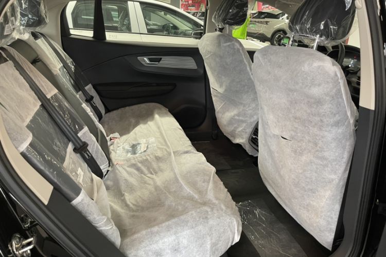 Used Hongqi E-QM5 2025 500km Range Commuter Version