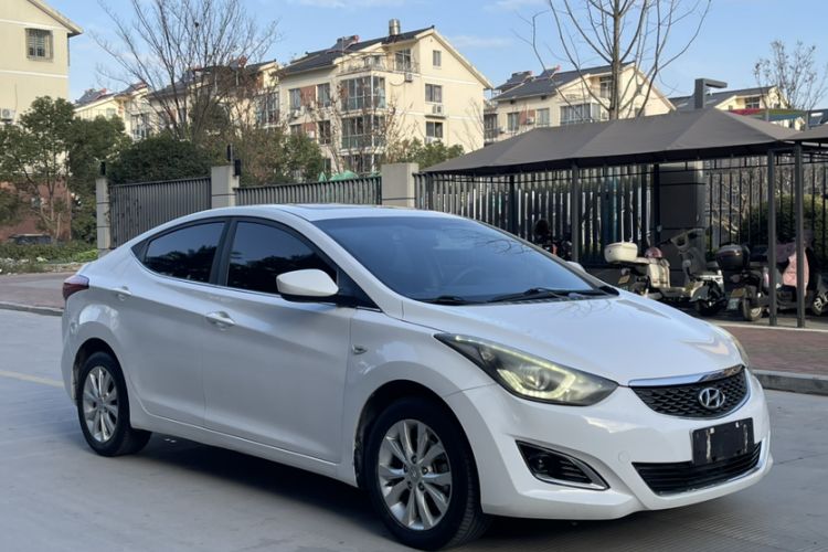 Used Hyundai Elantra (5th Generation / Langdong) 2016 1.6L Automatic Smart Version
