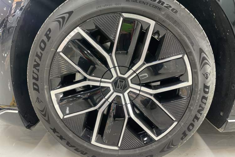 Used Avatr 12 2025 Max Extended-Range Edition Exterior 7