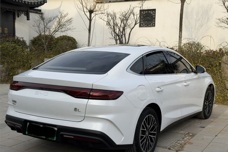 Used BYD Qin L 2024 DM-i 120KM Excellence Model
