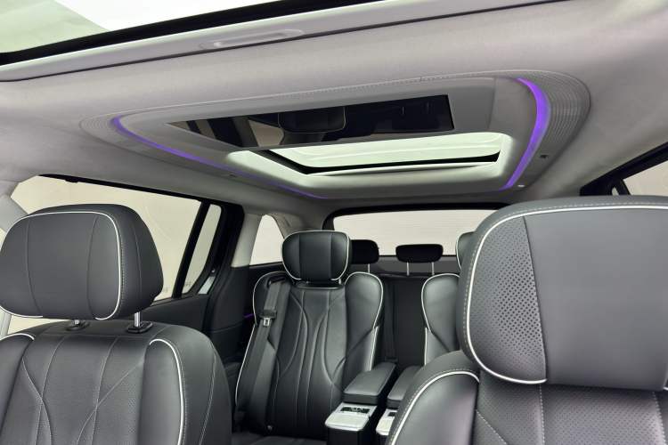 Used XPeng X9 2024 702 Ultra-Long Range Max