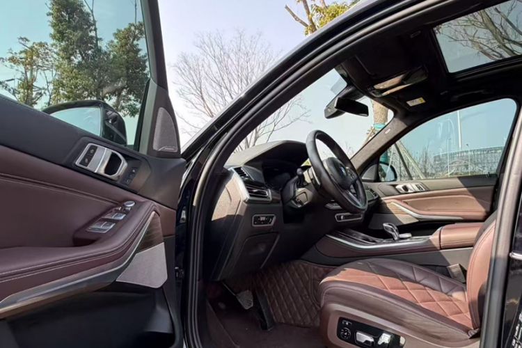 Used BMW X5 2022 xDrive 40Li M Sport Package
