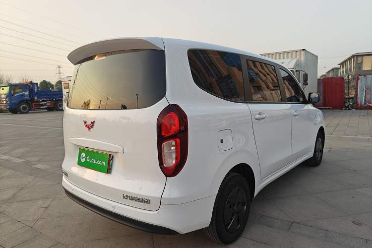 Used Wuling Hongguang New Energy 2025 Extended-Range Hybrid 50KM Comfort Version Exterior 6