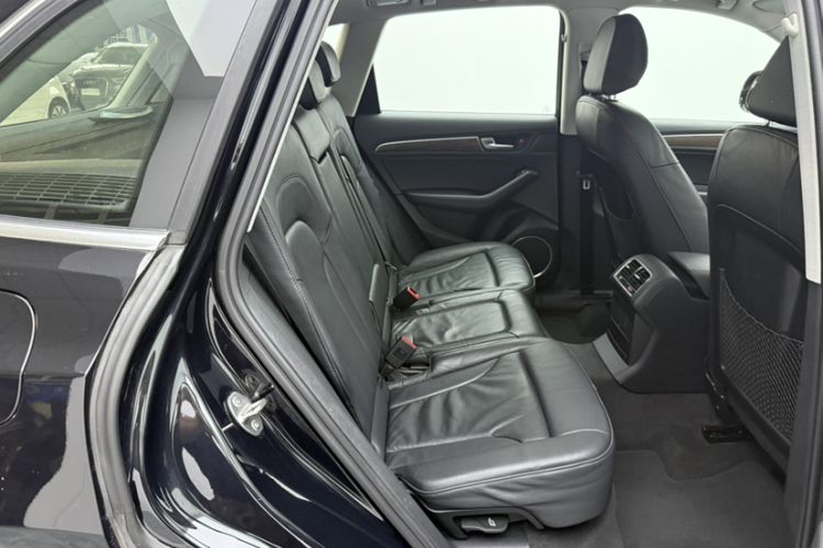 Used Audi Q5 2013 40 TFSI Comfort Edition Interior 7