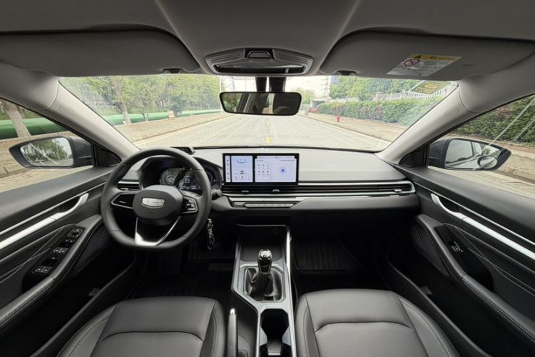 Used Geely Auto Emgrand 2025 4th Generation 1.5L Manual – Dragon Edition