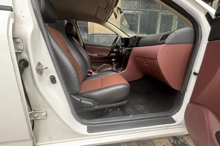 Used BYD F3 2018 1.5L Manual Classic Model Interior 3