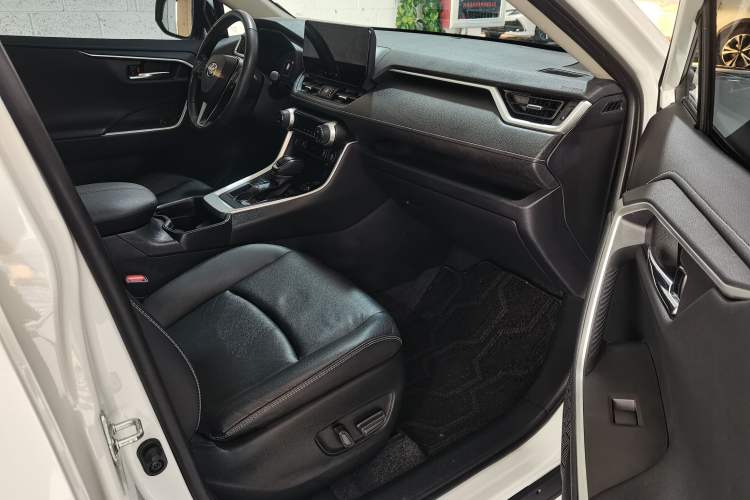 Used Toyota RAV4 2023 2.0L CVT Two-Wheel Drive Fashion Plus Edition