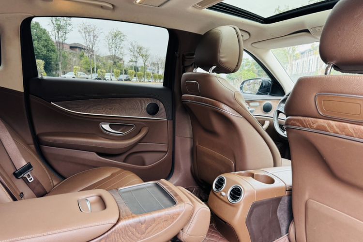 Used Mercedes-Benz E-Class 2018 Facelift E 200 L Headliner