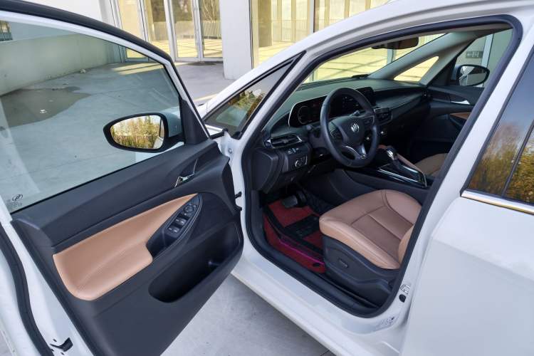 Used Buick GL6 2021 323T Mild Hybrid Connect Luxury Model
