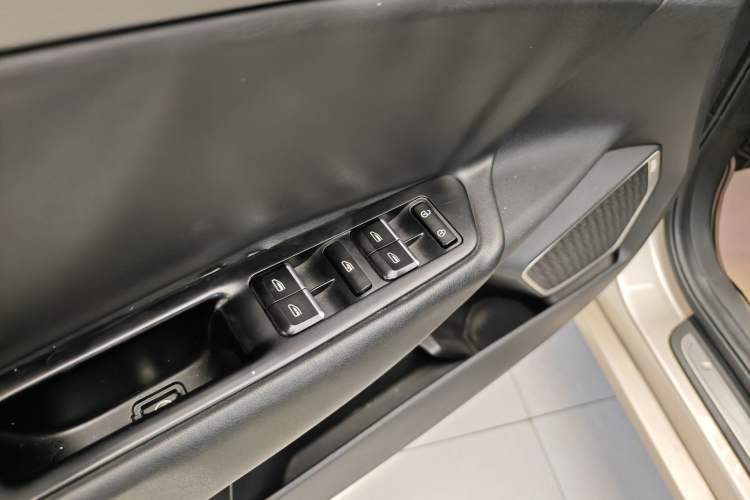 Used Geely Auto Emgrand GL 2018 1.4T DCT Elite Smart Connectivity Version
