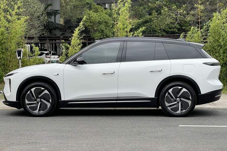 Used Nio ES6 2024 75 kWh Exterior 4