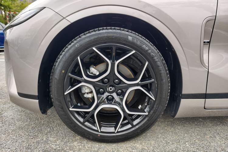 Used CHANGAN NEVO A07 2024 All-Electric "True Fragrance" Edition 710 Flagship Model Exterior 4