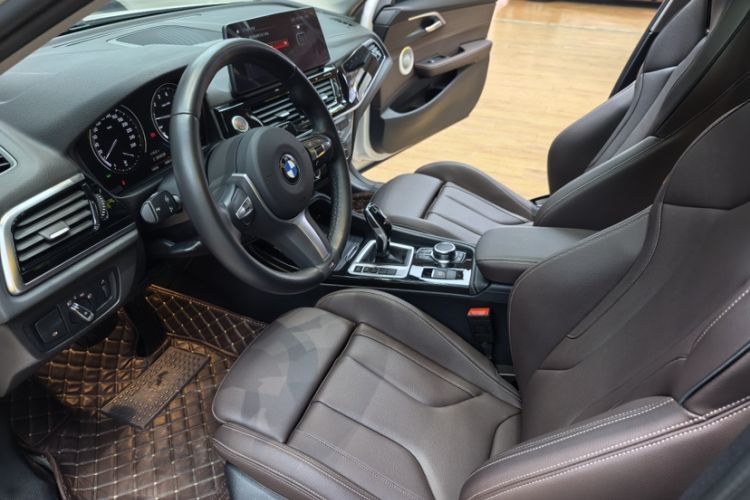 Used BMW 1 Series 2023 125i M Sport Night Edition Interior 7