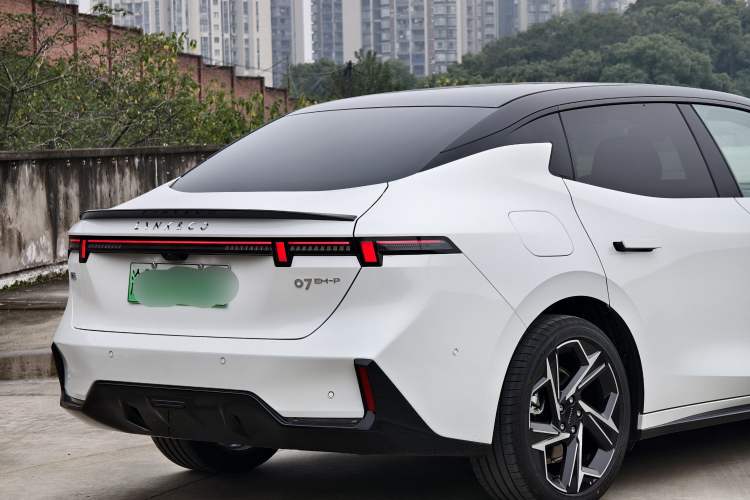 Used Lynk & Co 07 2024 EM-P 126 Long-Range Ultra