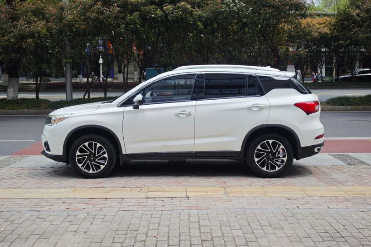 Used GAC Trumpchi GS4 2017 235T Automatic Two-Wheel Drive Elite Edition Exterior 2