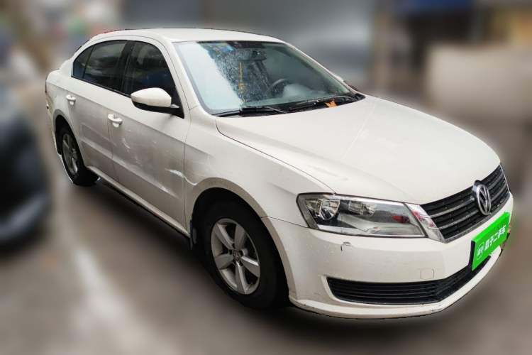 Used Volkswagen Lavida 2013 Revised Classic 1.6L Automatic Fashion Edition
