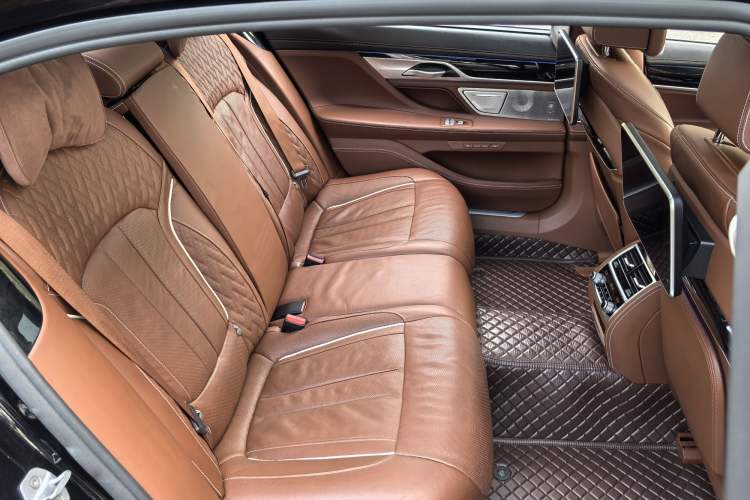 Used BMW 7 Series 2018 740Li xDrive Luxury Edition M Sport Package
