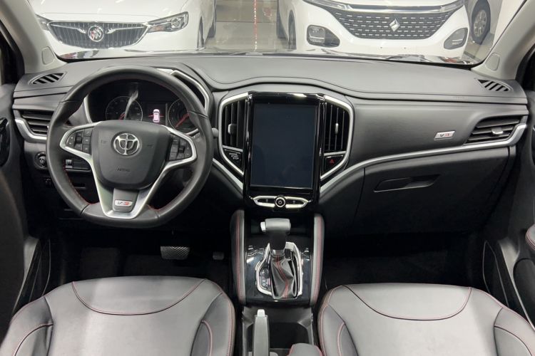 Used Brilliance V3 2016 1.5L Automatic Smart Version Center Console