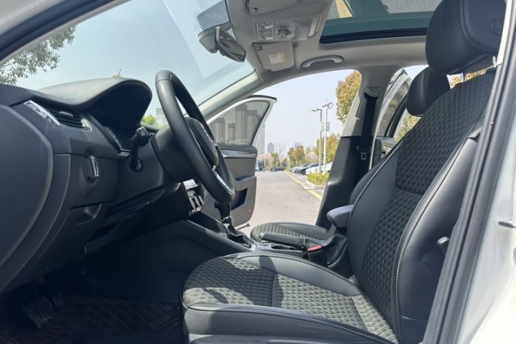 Used Skoda Octavia 2019 TSI280 DSG Luxury Edition Station Wagon China VI Standard
