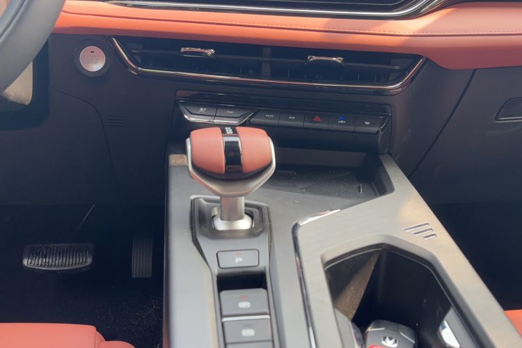 Used CHANGAN X5 PLUS 2026 Model, Second Generation, 1.5T Excellence PRO Gear Lever